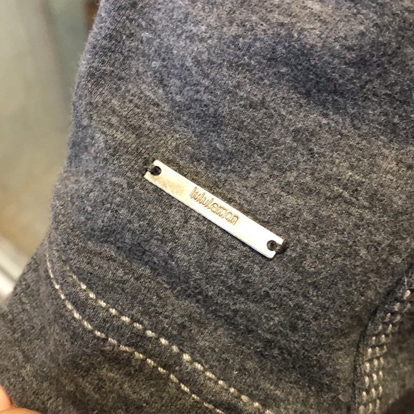 Lululemon size 4 grey cardigan - Picture 3 of 4